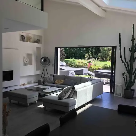 Дом отдыха Superbe Villa Contemporaine 100M Plages *
